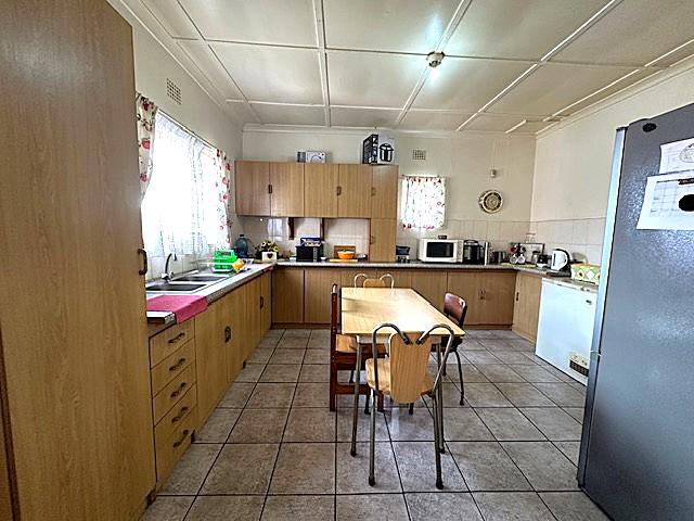 5 Bedroom Property for Sale in Swartkops Eastern Cape